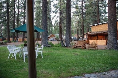 Holly's Place Inn